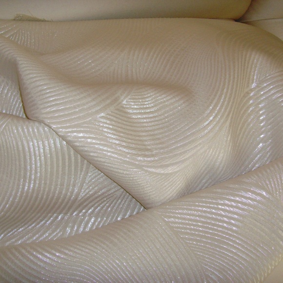 David Tutera Off White Swirl Jacquard Fabric - Picture 6 of 9